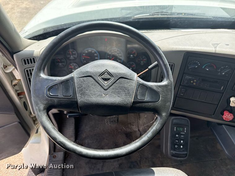 image for item DS3806 2008 International 7400 dump truck