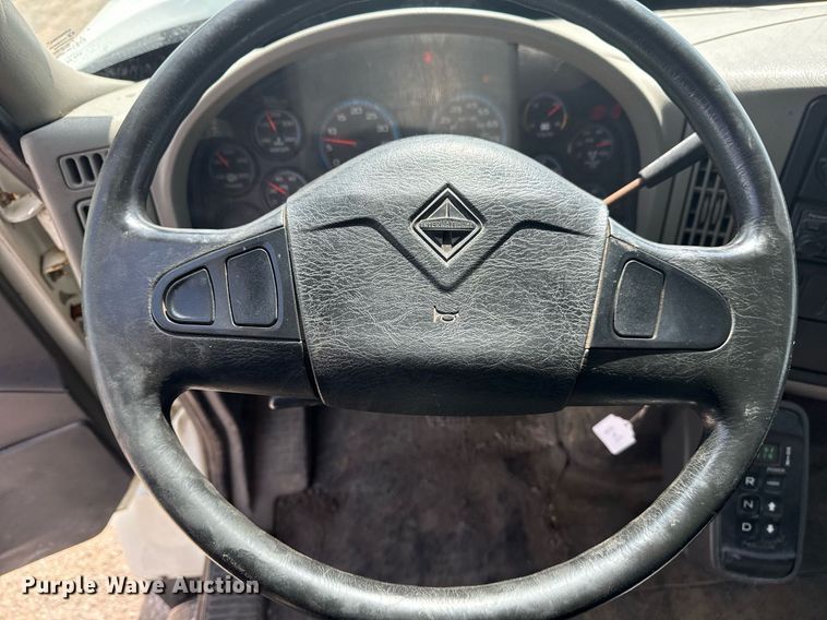 image for item DS3806 2008 International 7400 dump truck