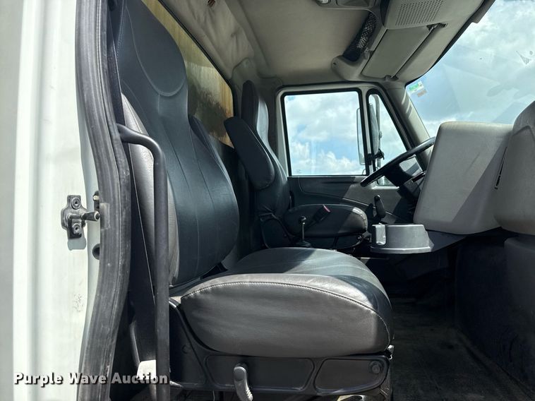 image for item DS3806 2008 International 7400 dump truck