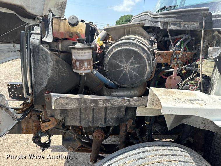 image for item DS3806 2008 International 7400 dump truck