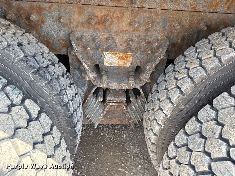 image for item DS3806 2008 International 7400 dump truck