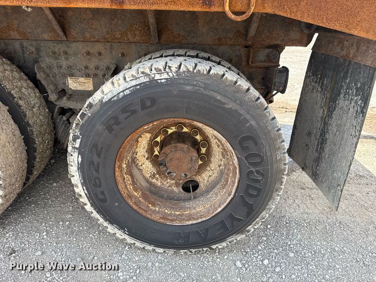 image for item DS3806 2008 International 7400 dump truck