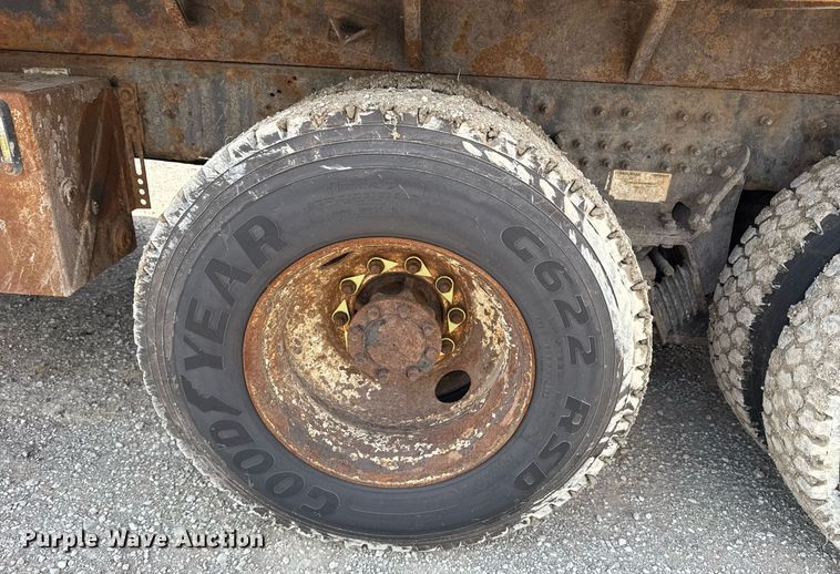 image for item DS3806 2008 International 7400 dump truck