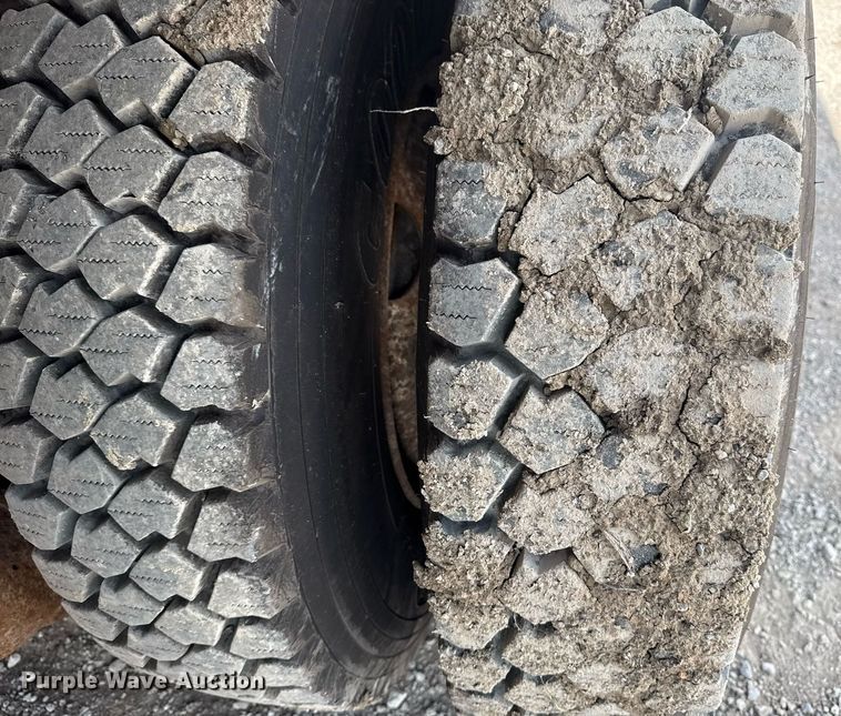 image for item DS3806 2008 International 7400 dump truck