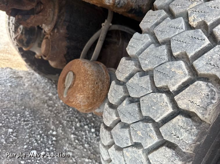 image for item DS3806 2008 International 7400 dump truck