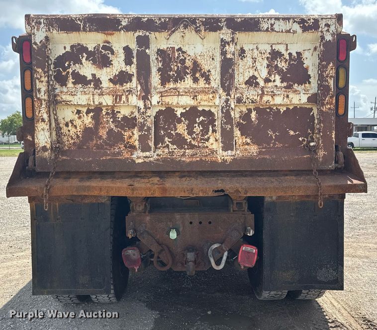 image for item DS3807 2009 International 7400 dump truck