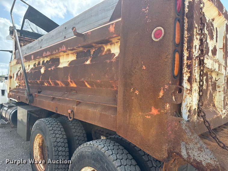 image for item DS3807 2009 International 7400 dump truck