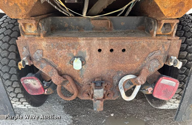 image for item DS3807 2009 International 7400 dump truck