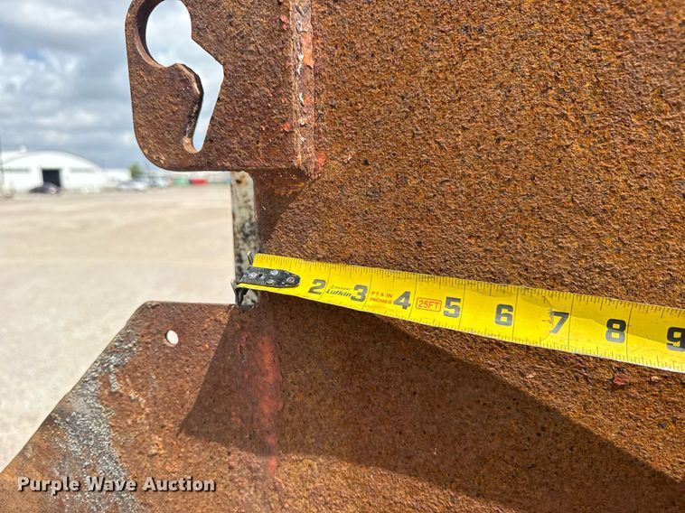 image for item DS3807 2009 International 7400 dump truck