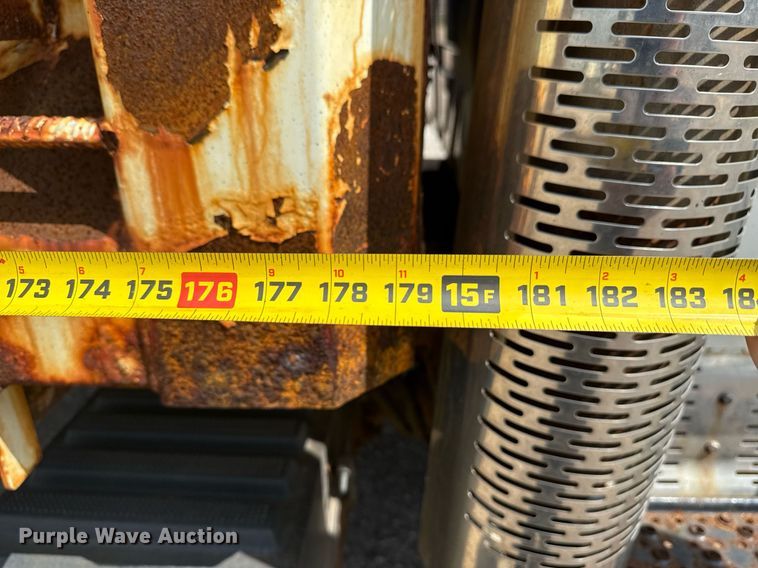 image for item DS3807 2009 International 7400 dump truck