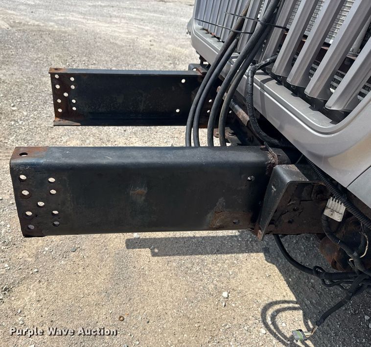 image for item DS3807 2009 International 7400 dump truck