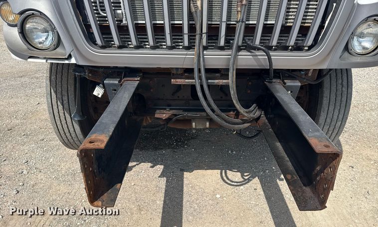 image for item DS3807 2009 International 7400 dump truck