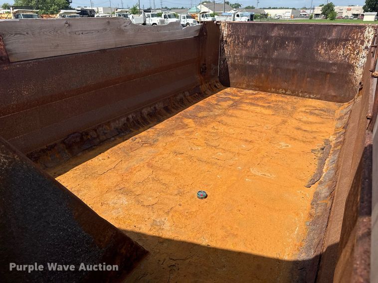 image for item DS3807 2009 International 7400 dump truck