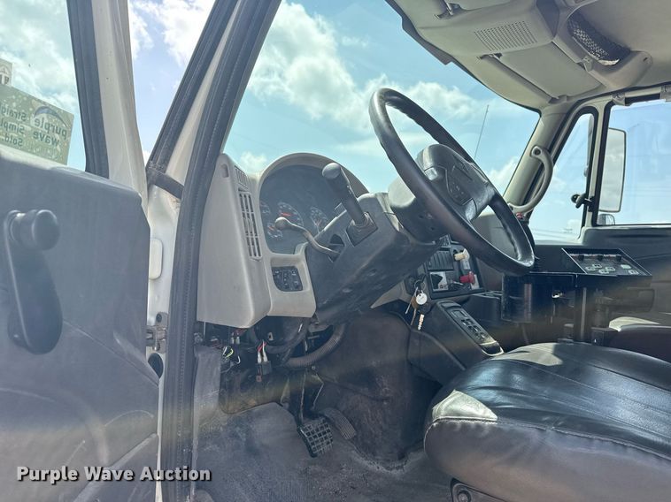 image for item DS3807 2009 International 7400 dump truck