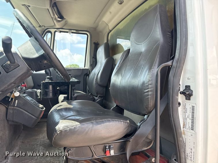 image for item DS3807 2009 International 7400 dump truck