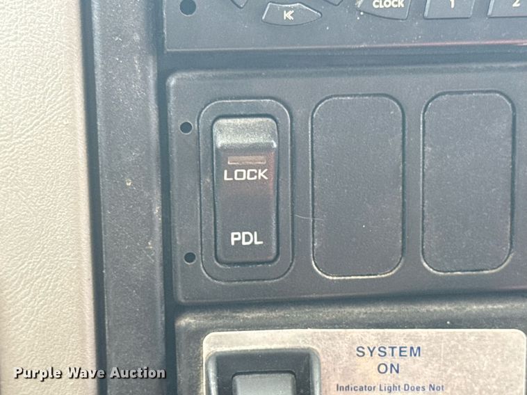 image for item DS3807 2009 International 7400 dump truck