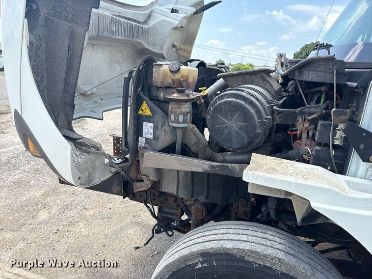 image for item DS3807 2009 International 7400 dump truck