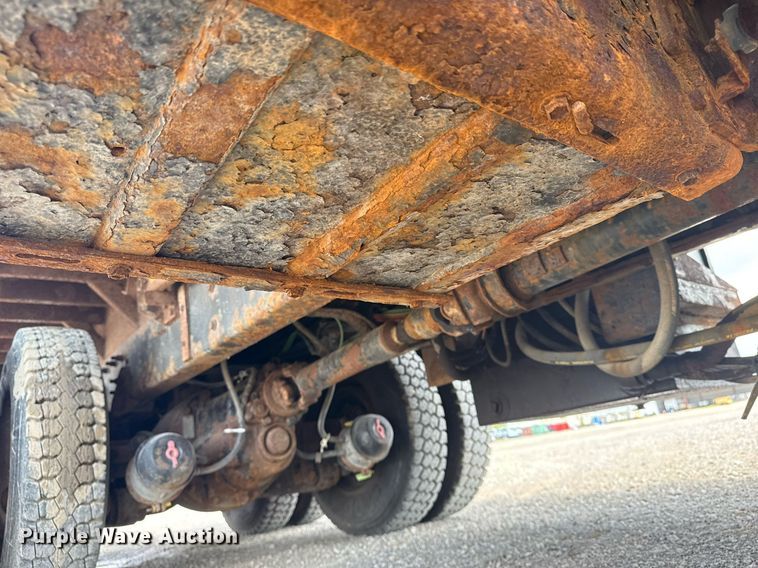 image for item DS3807 2009 International 7400 dump truck