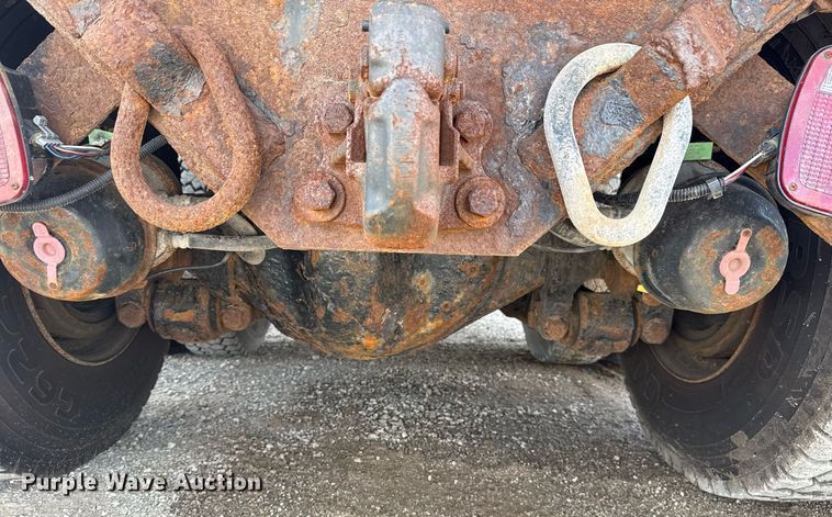 image for item DS3807 2009 International 7400 dump truck