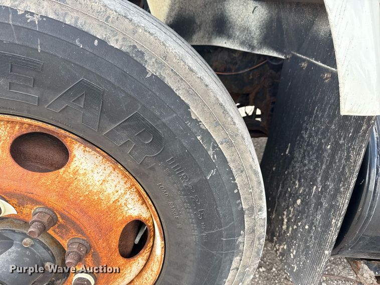 image for item DS3807 2009 International 7400 dump truck