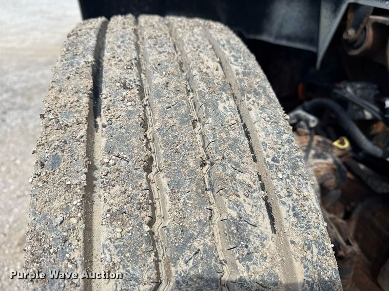 image for item DS3807 2009 International 7400 dump truck