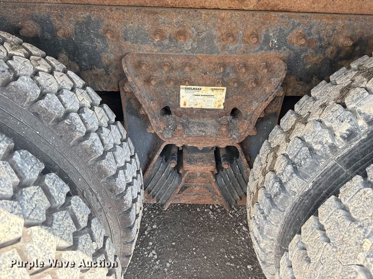 image for item DS3807 2009 International 7400 dump truck