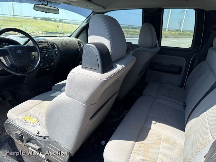 image for item DT6677 2006 Ford F150 SuperCab pickup truck