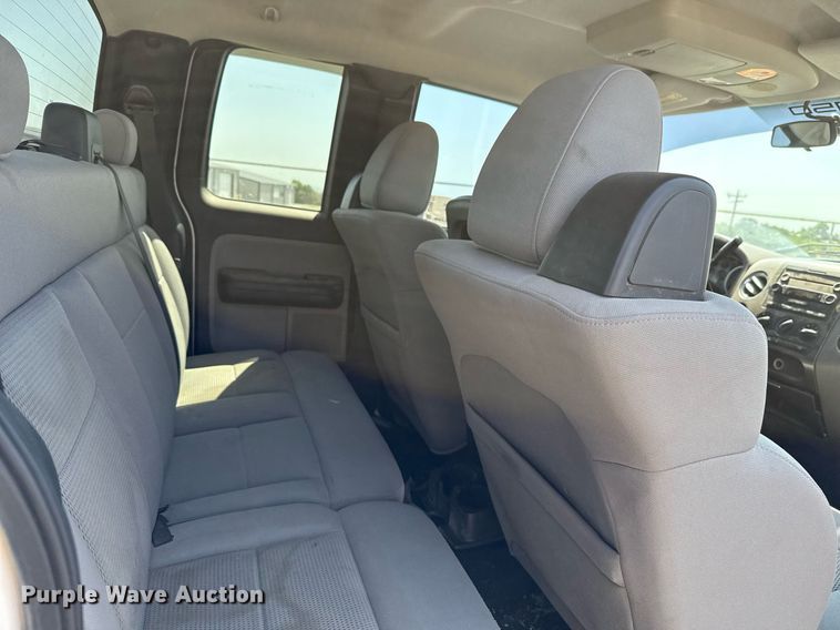 image for item DT6677 2006 Ford F150 SuperCab pickup truck