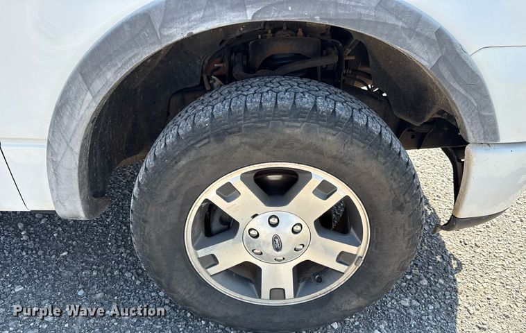 image for item DT6677 2006 Ford F150 SuperCab pickup truck