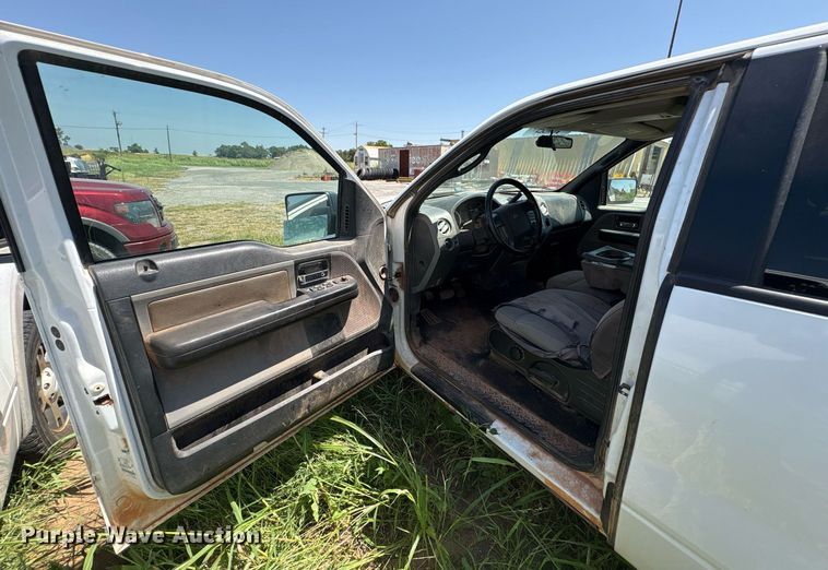 image for item DT6678 2006 Ford F150 SuperCab pickup truck