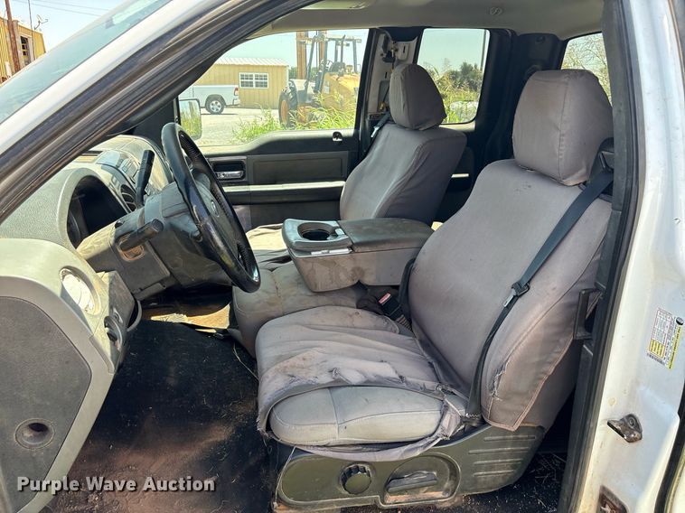 image for item DT6678 2006 Ford F150 SuperCab pickup truck