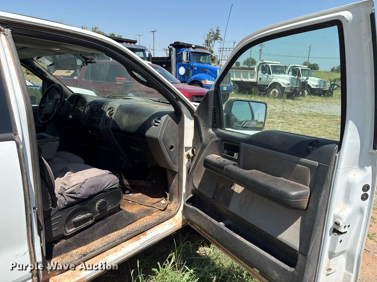 image for item DT6678 2006 Ford F150 SuperCab pickup truck