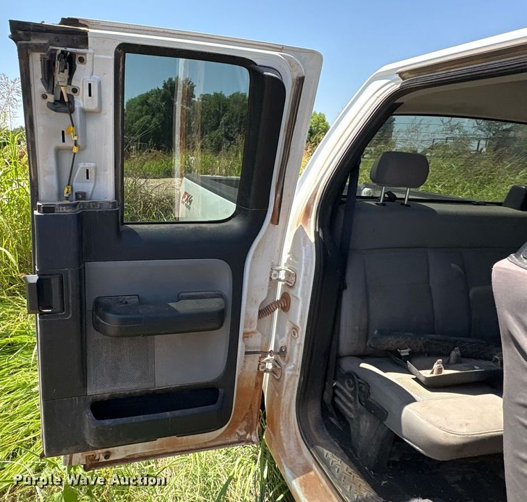 image for item DT6678 2006 Ford F150 SuperCab pickup truck