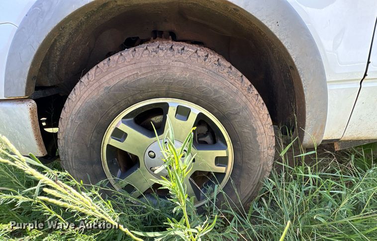 image for item DT6678 2006 Ford F150 SuperCab pickup truck