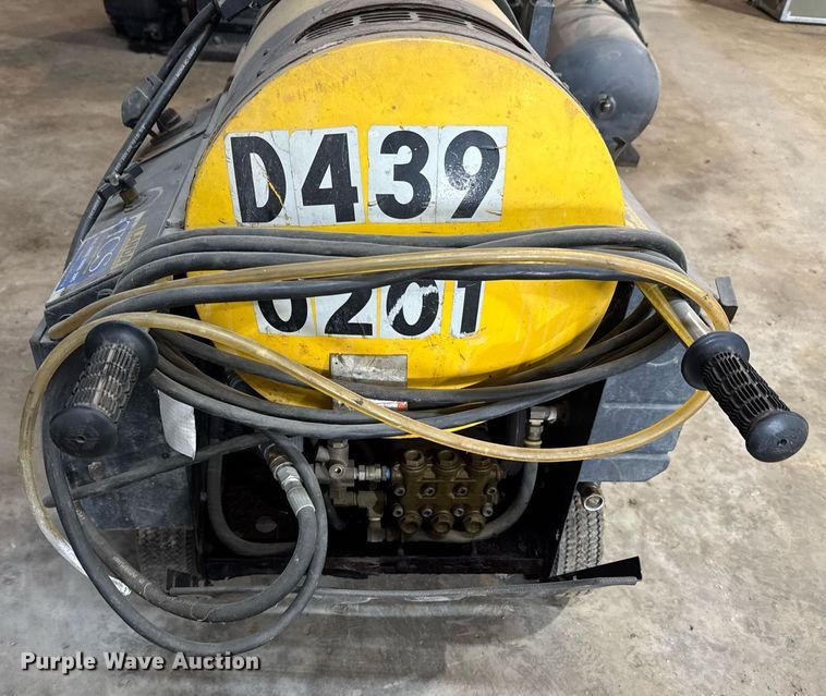 image for item DU9317 Landa OHW4-2000 hot pressure washer