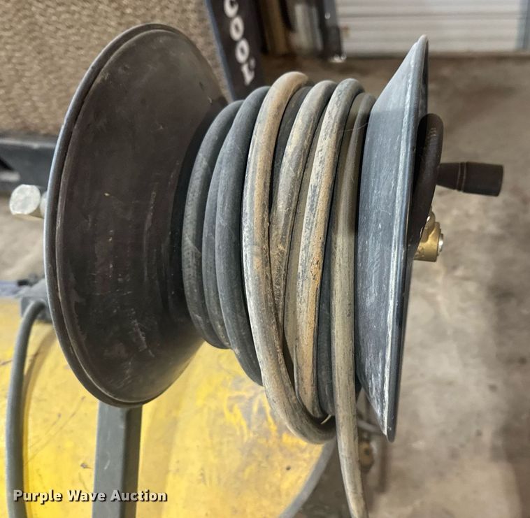 image for item DU9317 Landa OHW4-2000 hot pressure washer