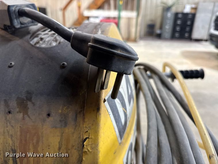 image for item DU9317 Landa OHW4-2000 hot pressure washer