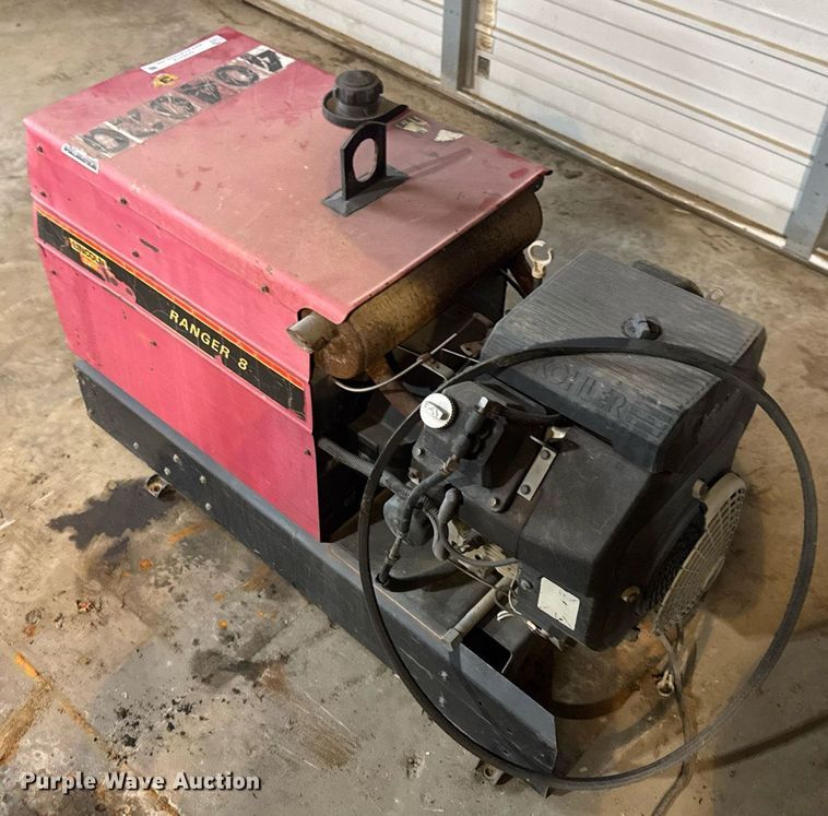image for item DU9319 Lincoln Electric Ranger 8 welder/generator
