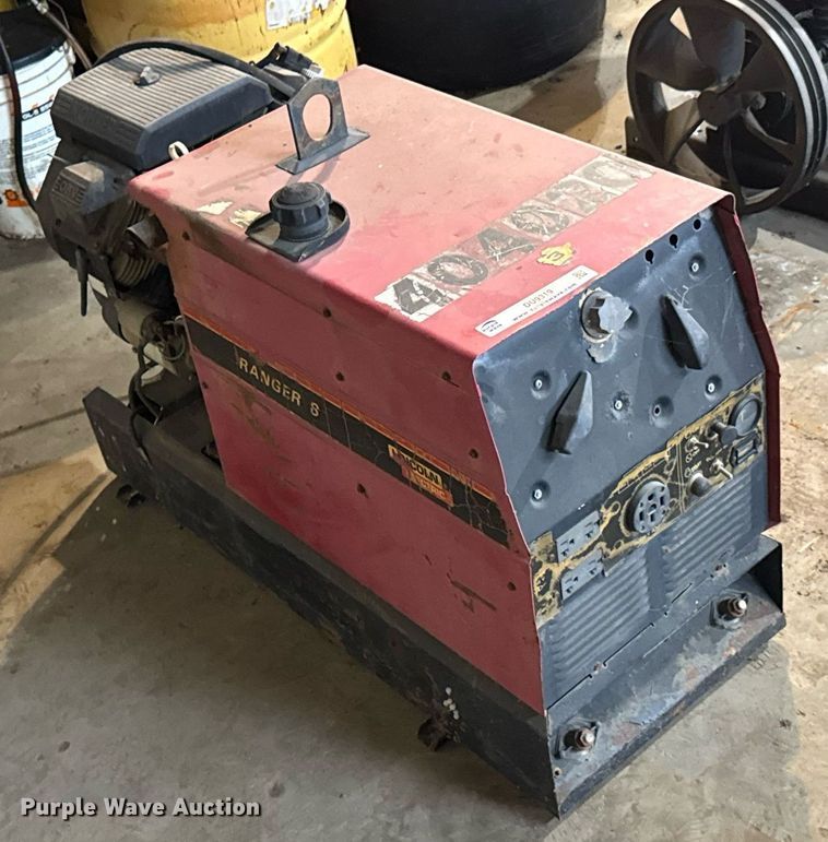 image for item DU9319 Lincoln Electric Ranger 8 welder/generator