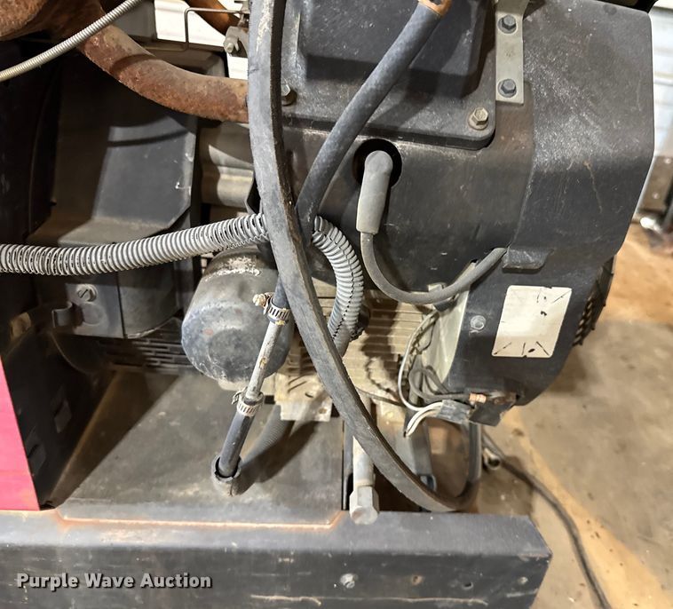 image for item DU9319 Lincoln Electric Ranger 8 welder/generator