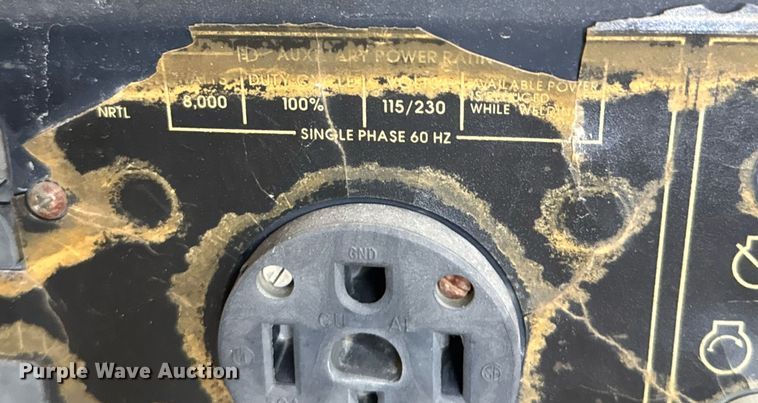 image for item DU9319 Lincoln Electric Ranger 8 welder/generator