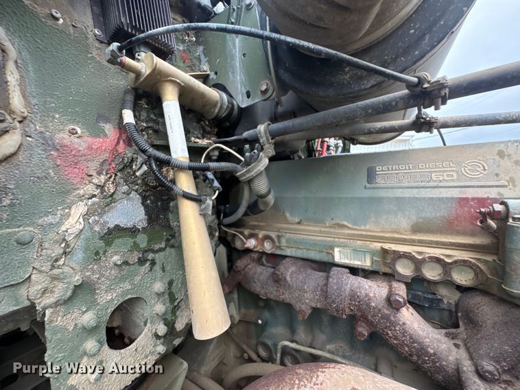 image for item DU9329 1991 Freightliner M915A2 semi truck