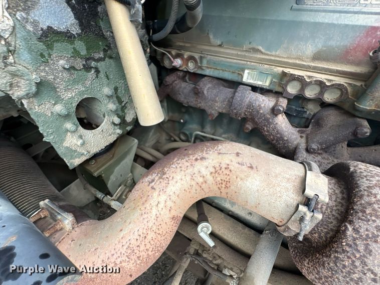 image for item DU9329 1991 Freightliner M915A2 semi truck