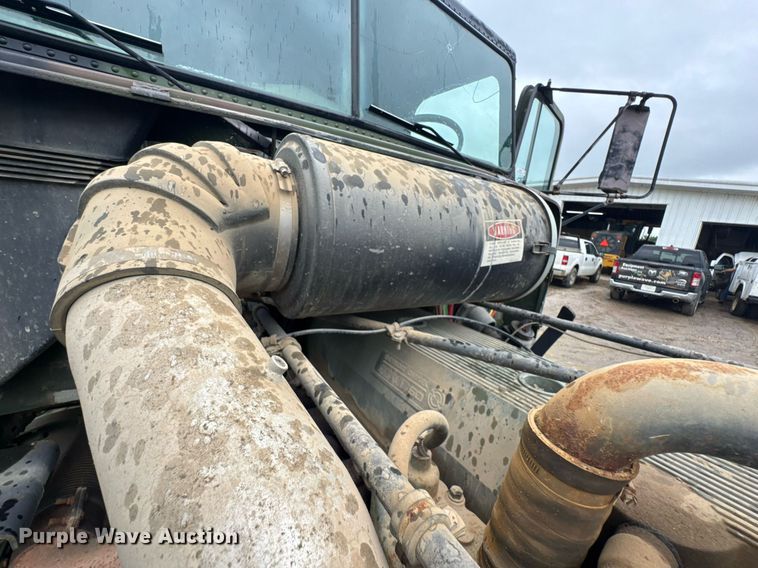 image for item DU9329 1991 Freightliner M915A2 semi truck