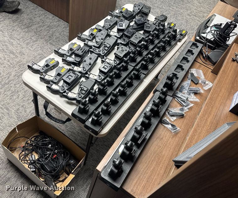 image for item DU9330 Police equipment