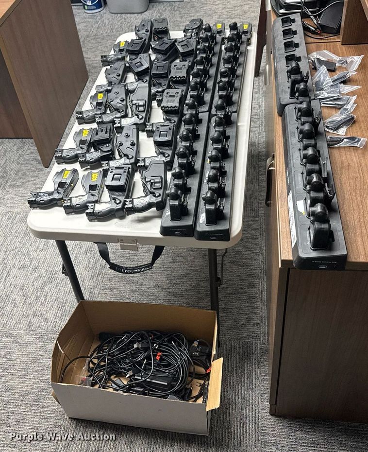 image for item DU9330 Police equipment