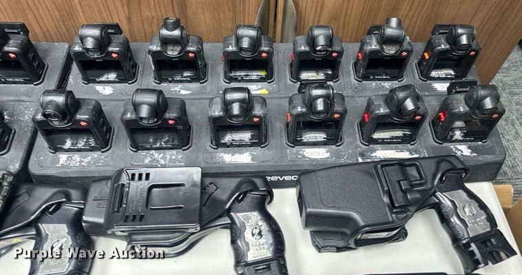 image for item DU9330 Police equipment