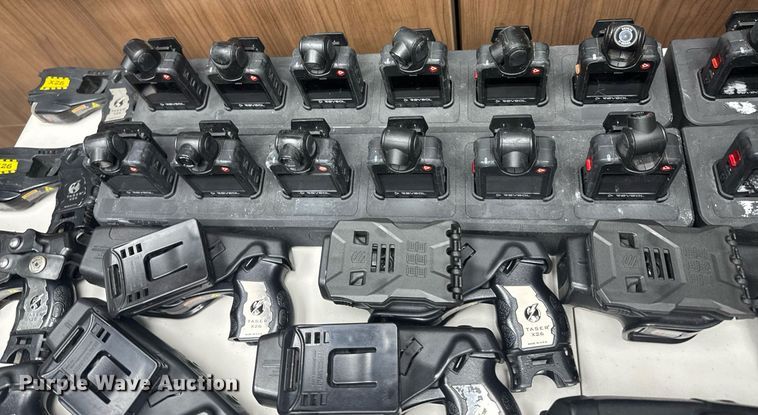 image for item DU9330 Police equipment