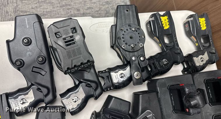 image for item DU9330 Police equipment