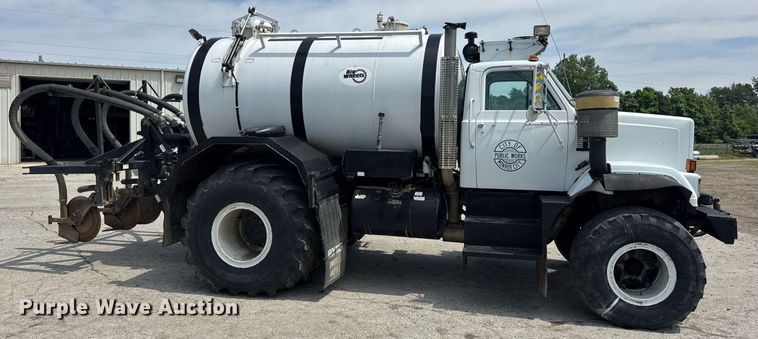 image for item DV4145 Big Wheels applicator truck